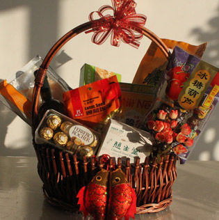 Chinese New Year Gift Basket : Entire new yearis very auspicious with